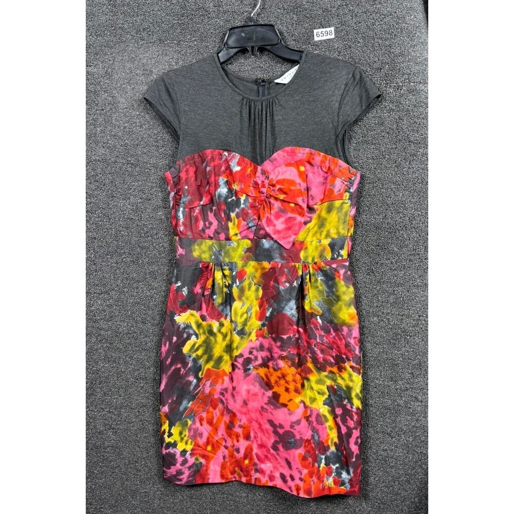 Trina Turk Silk Floral Print Dress Womens Size 6 Gray Bodice Cap Sleeve - Picture 2 of 6